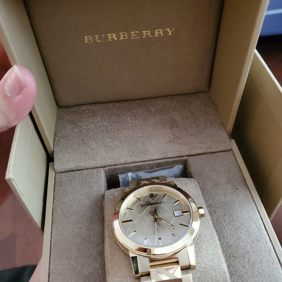 Burberry Special Edition Watch - Picture 5 of 6